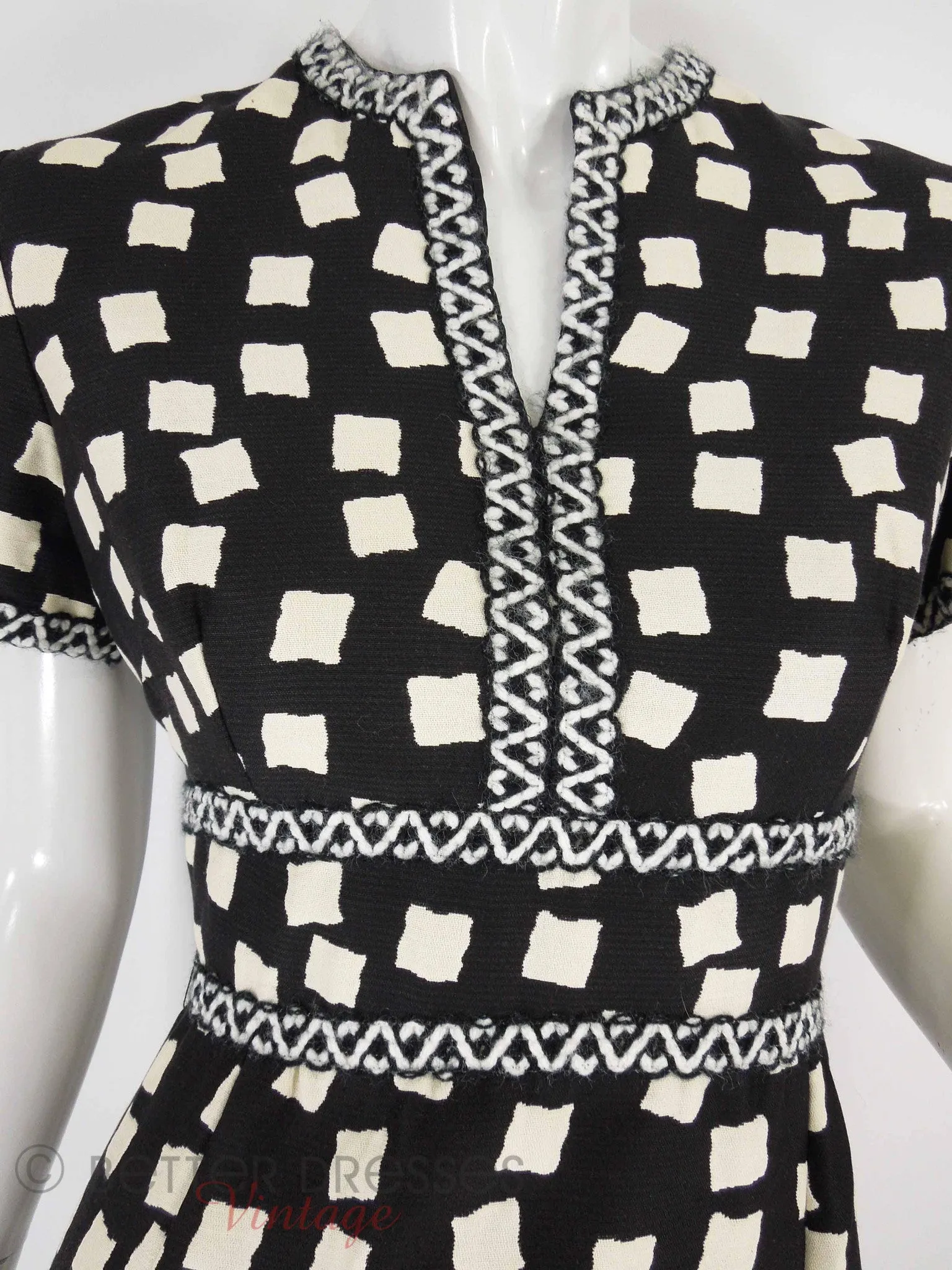 70s Black & White Geometric Sheath Dress - sm, med