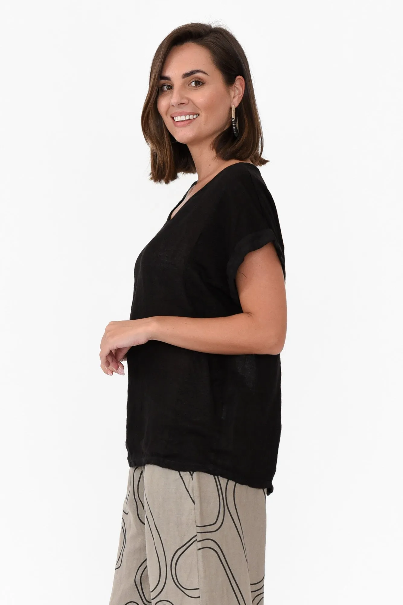 Anna Black Linen Tee