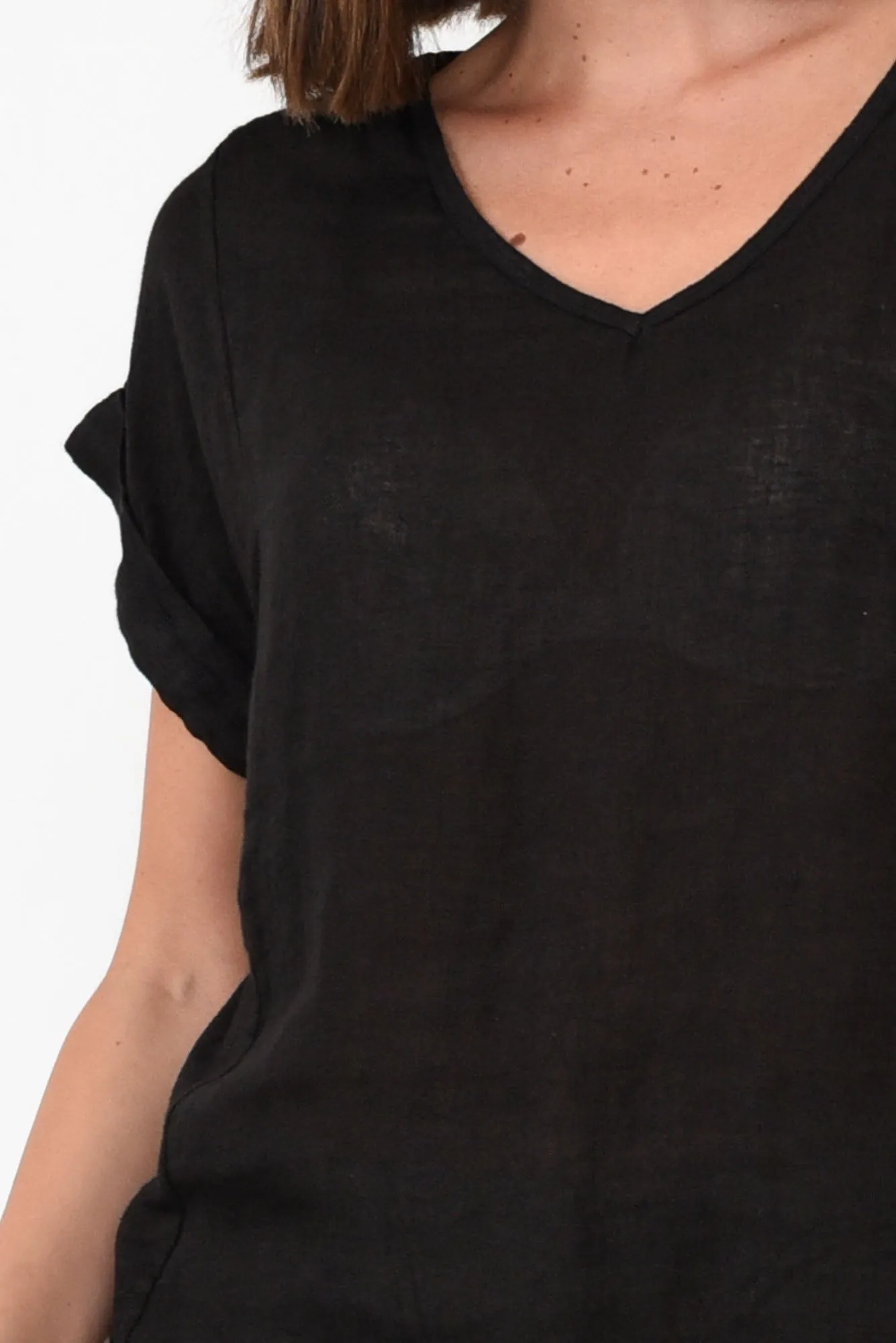 Anna Black Linen Tee