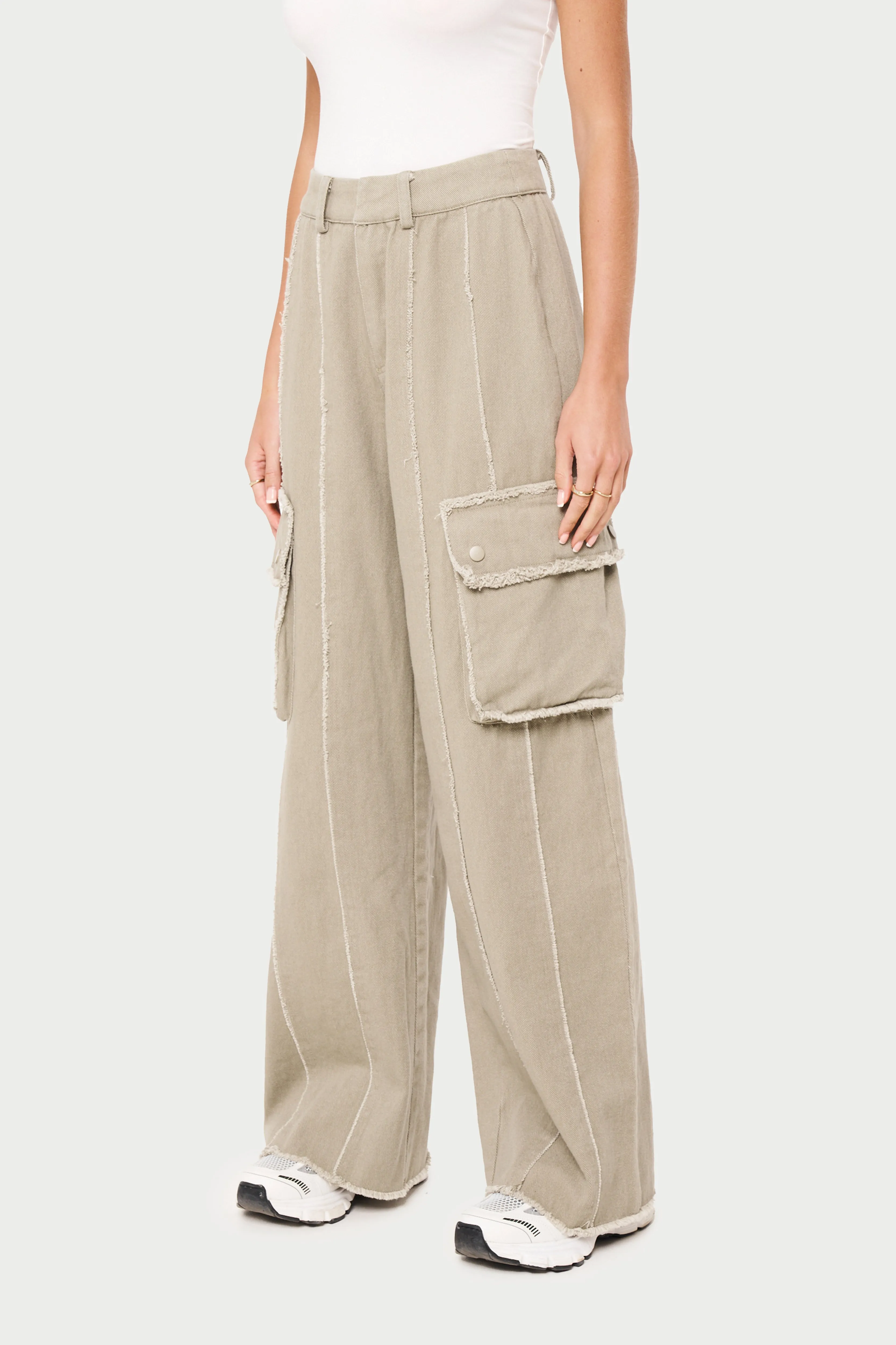 RAW SEAM DETAIL WIDE LEG CARGO - BEIGE