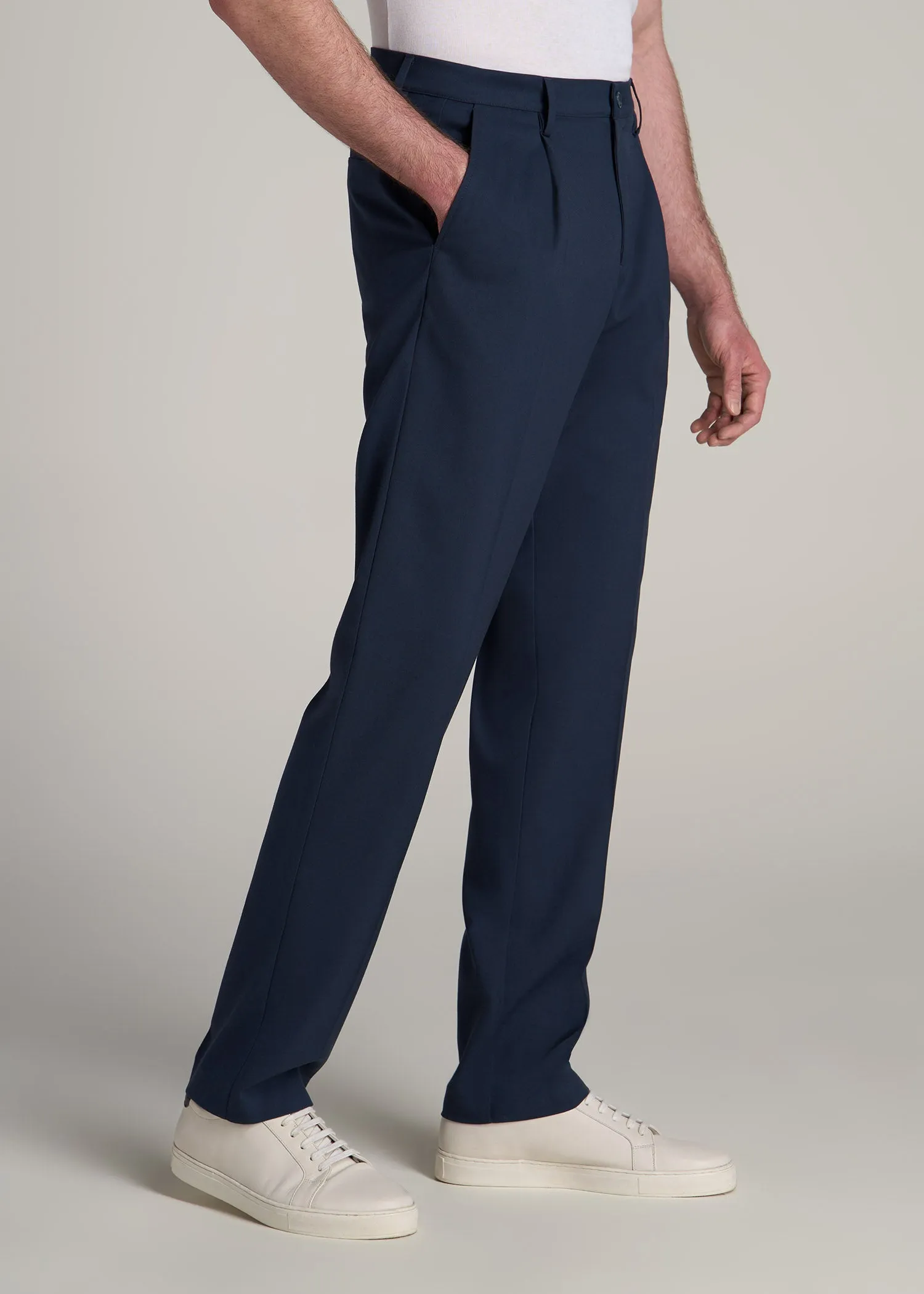 Tall Men's Relaxed Pleated Trouser in Deep Cove