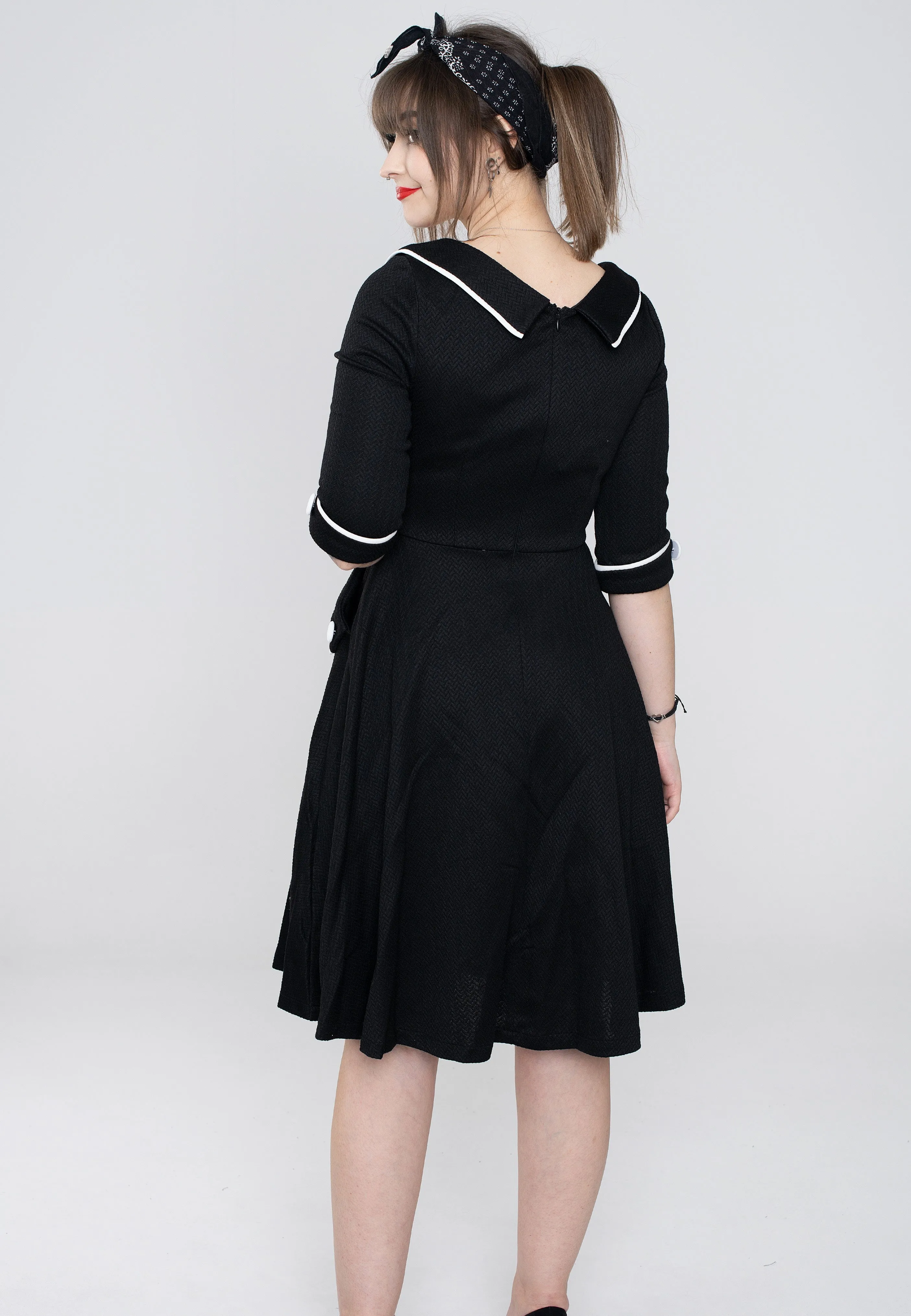 Voodoo Vixen - Marica 1950s Herringbone Wide Collar Black - Dress