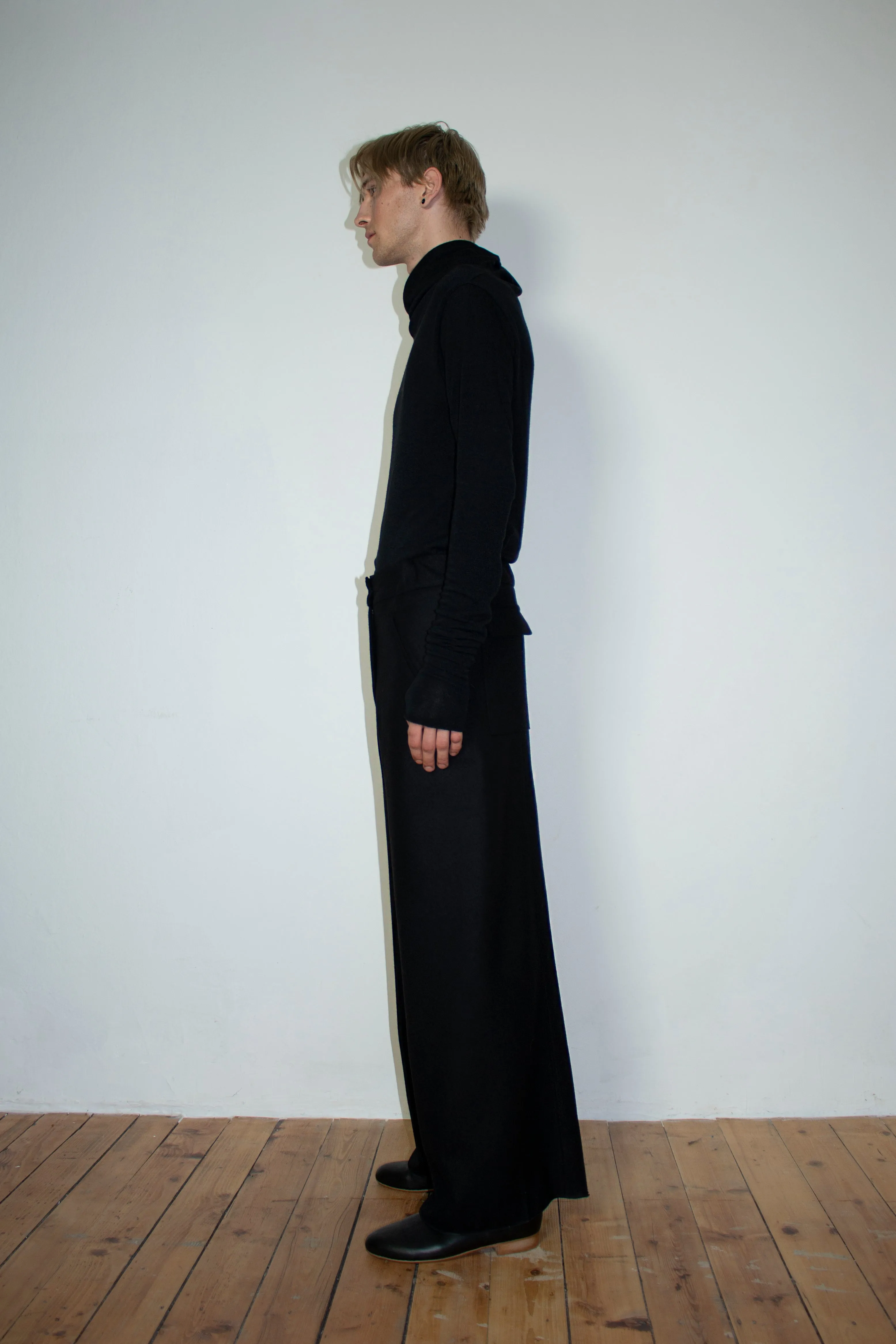 Wide one-seam wool trousers