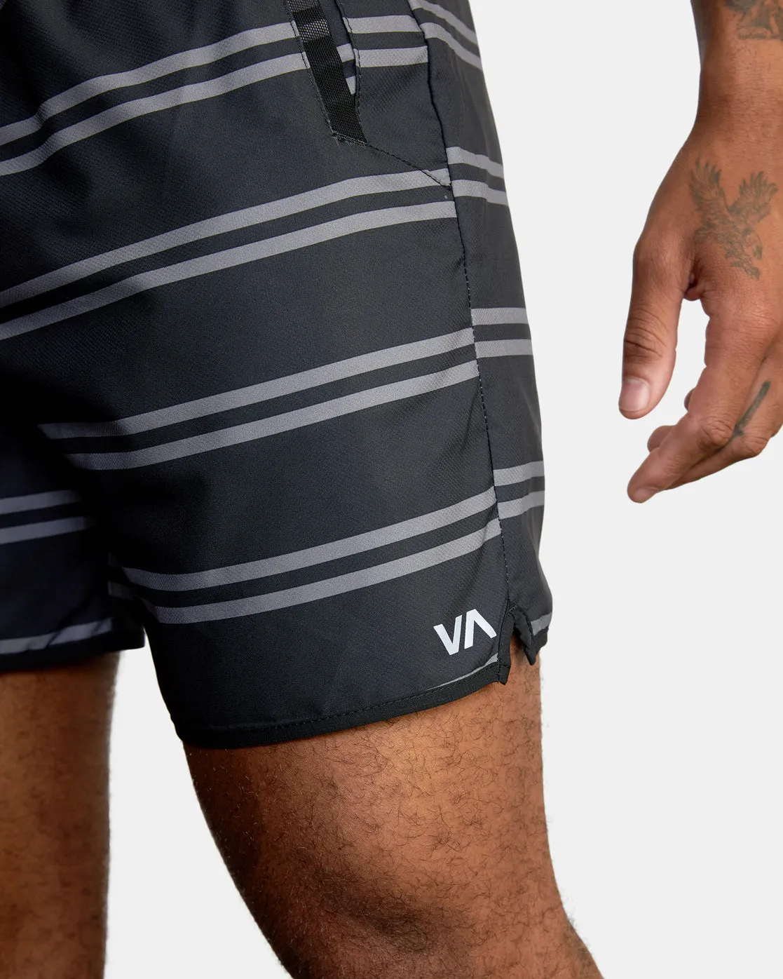 Yogger IV 17 Athletic Shorts - Black Stripe