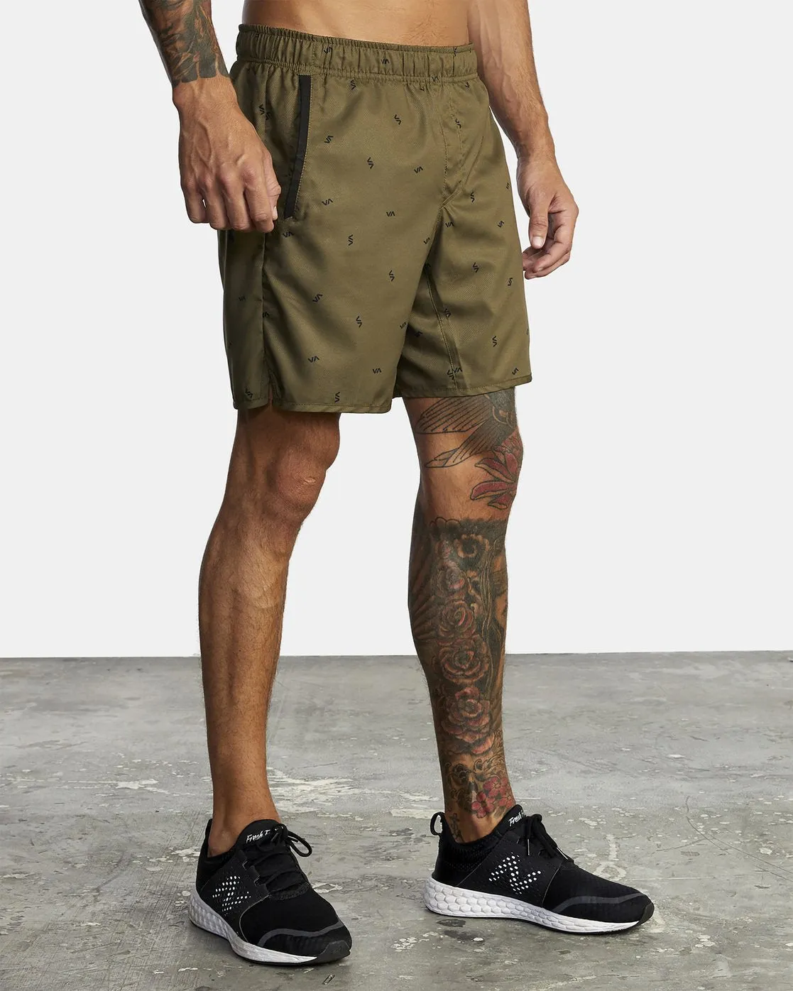 Yogger IV 17 Athletic Shorts - Tossed Va Olive